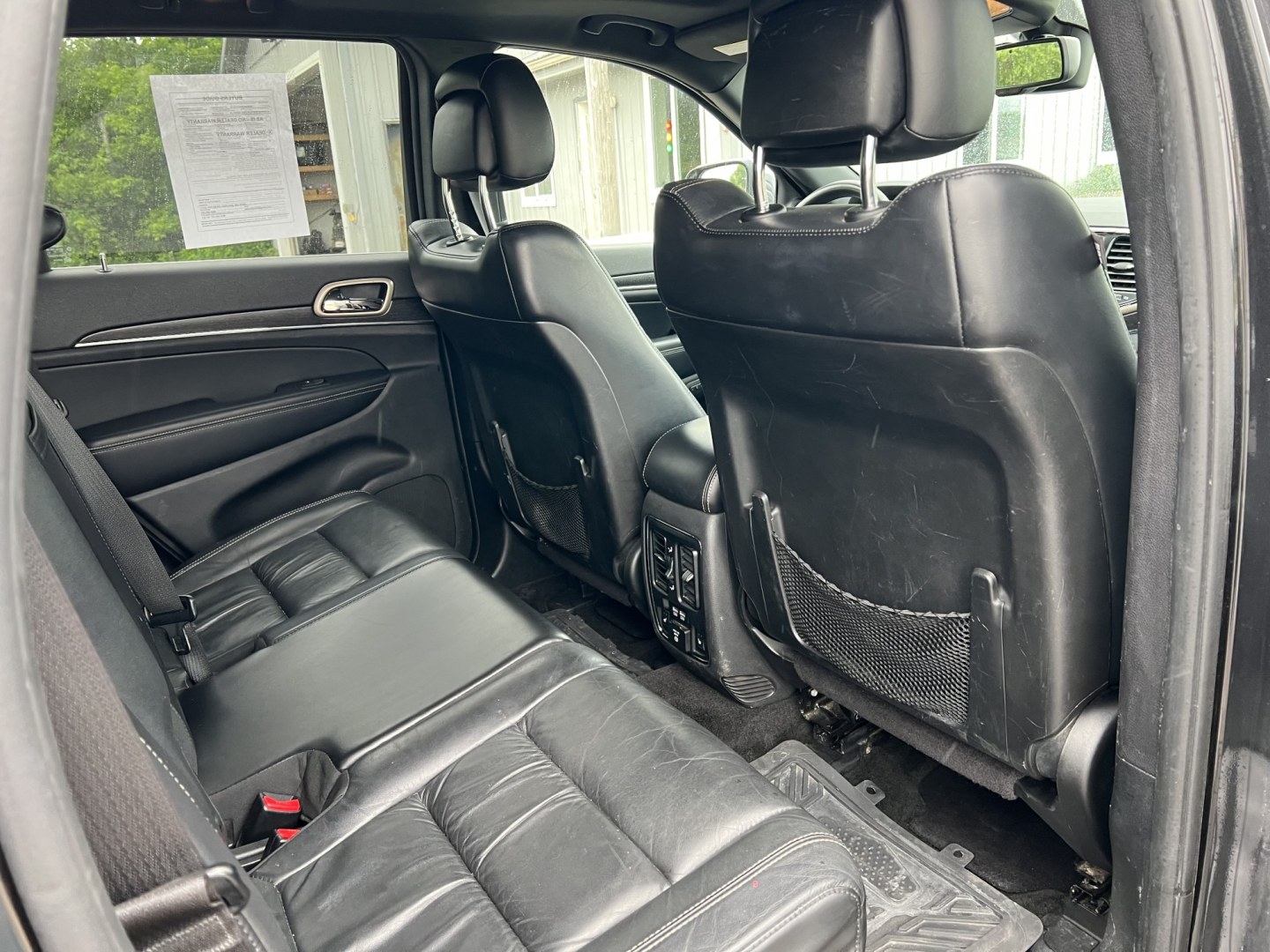 2015 Jeep Grand Cherokee Limited 4WD (1C4RJFBG8FC) with an 3.6L V6 DOHC 24V engine, 8-Speed Automatic transmission, located at 17255 hwy 65 NE, Ham Lake, MN, 55304, 0.000000, 0.000000 - Photo#17