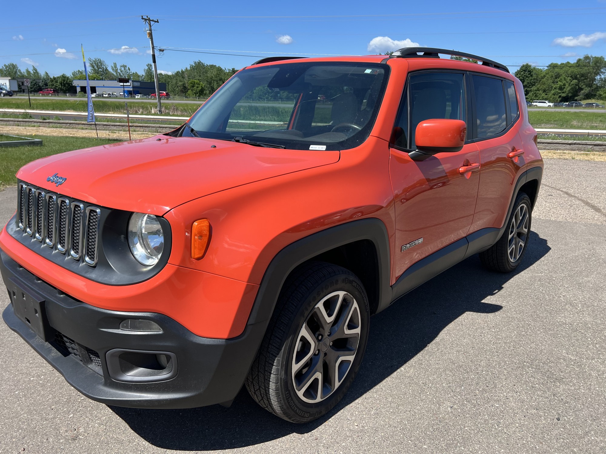 photo of 2015 Jeep Renegade Latitude 4WD
