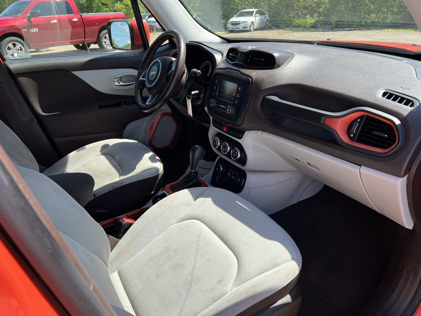 2015 Jeep Renegade Latitude 4WD (ZACCJBBT7FP) with an 2.4L L4 engine, 6-Speed Manual transmission, located at 17255 hwy 65 NE, Ham Lake, MN, 55304, 0.000000, 0.000000 - Photo#13