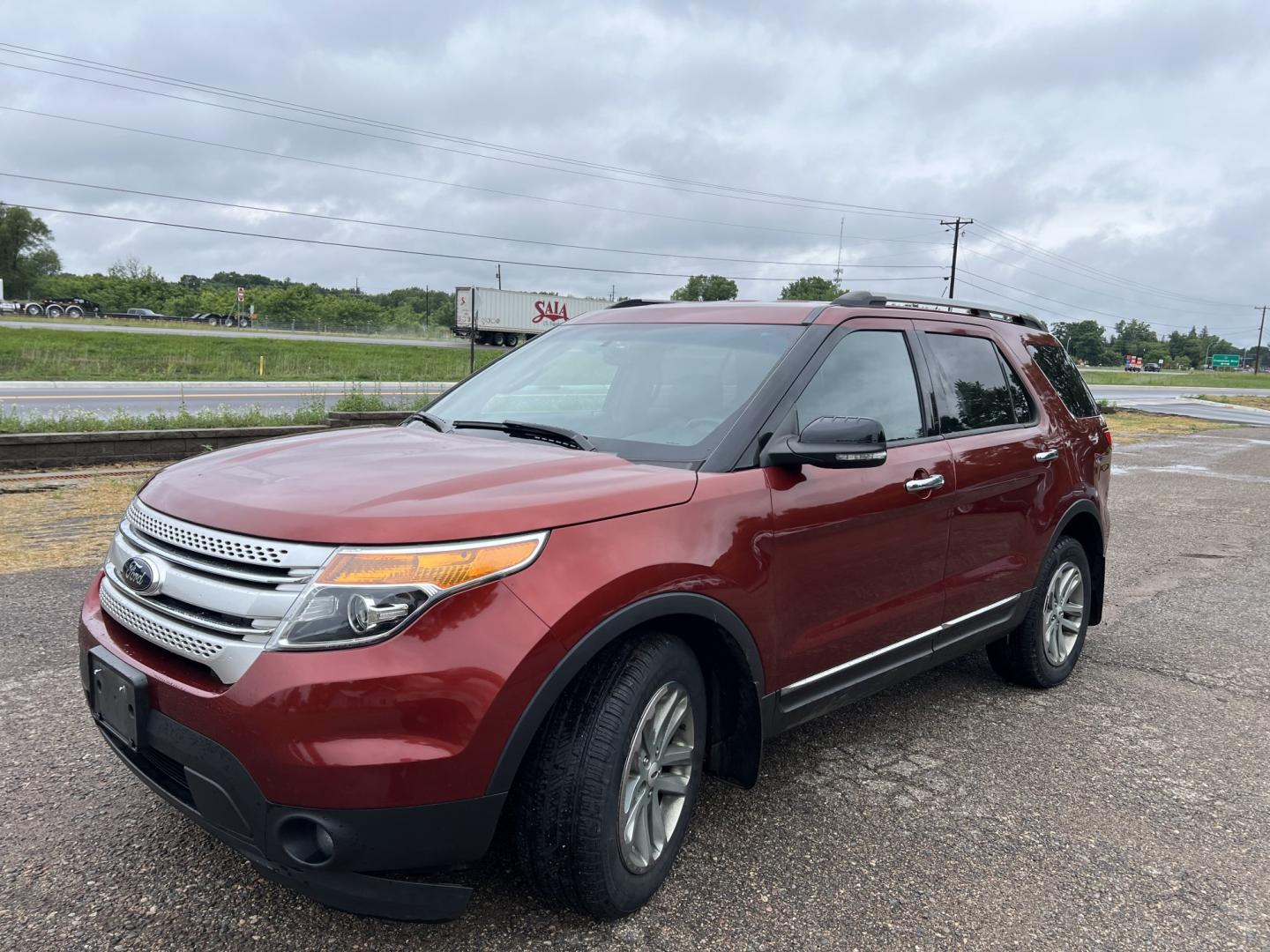 2014 Ford Explorer XLT 4WD (1FM5K8D81EG) with an 3.5L V6 DOHC 24V engine, 6-Speed Automatic transmission, located at 17255 hwy 65 NE, Ham Lake, MN, 55304, 0.000000, 0.000000- Photo#0
