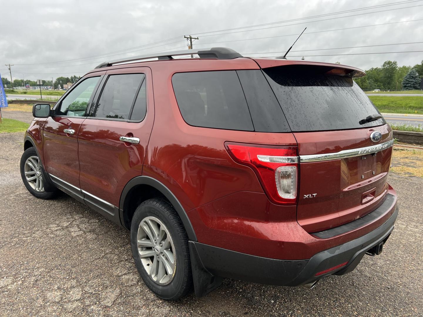 2014 Ford Explorer XLT 4WD (1FM5K8D81EG) with an 3.5L V6 DOHC 24V engine, 6-Speed Automatic transmission, located at 17255 hwy 65 NE, Ham Lake, MN, 55304, 0.000000, 0.000000- Photo#6