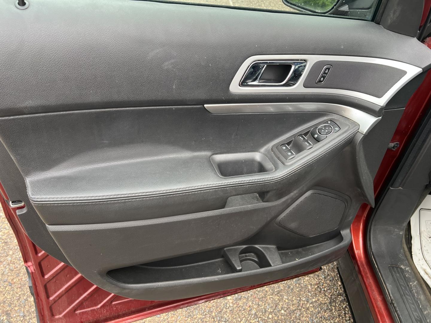 2014 Ford Explorer XLT 4WD (1FM5K8D81EG) with an 3.5L V6 DOHC 24V engine, 6-Speed Automatic transmission, located at 17255 hwy 65 NE, Ham Lake, MN, 55304, 0.000000, 0.000000- Photo#8