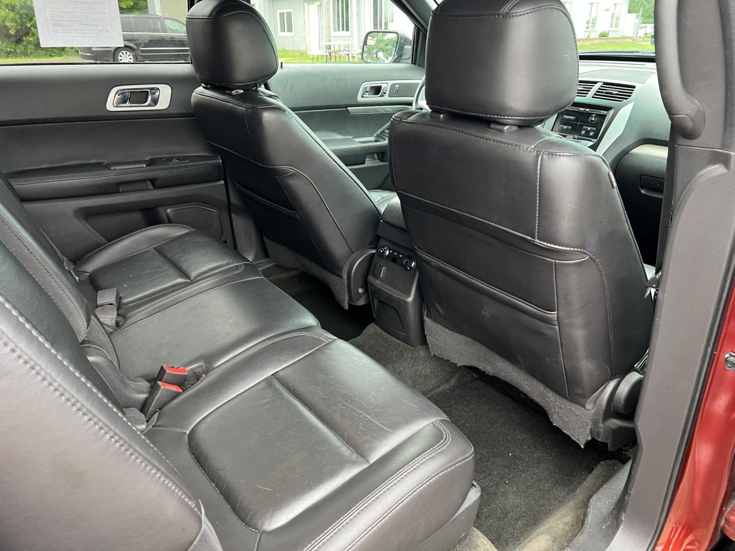 2014 Ford Explorer XLT 4WD (1FM5K8D81EG) with an 3.5L V6 DOHC 24V engine, 6-Speed Automatic transmission, located at 17255 hwy 65 NE, Ham Lake, MN, 55304, 0.000000, 0.000000- Photo#16