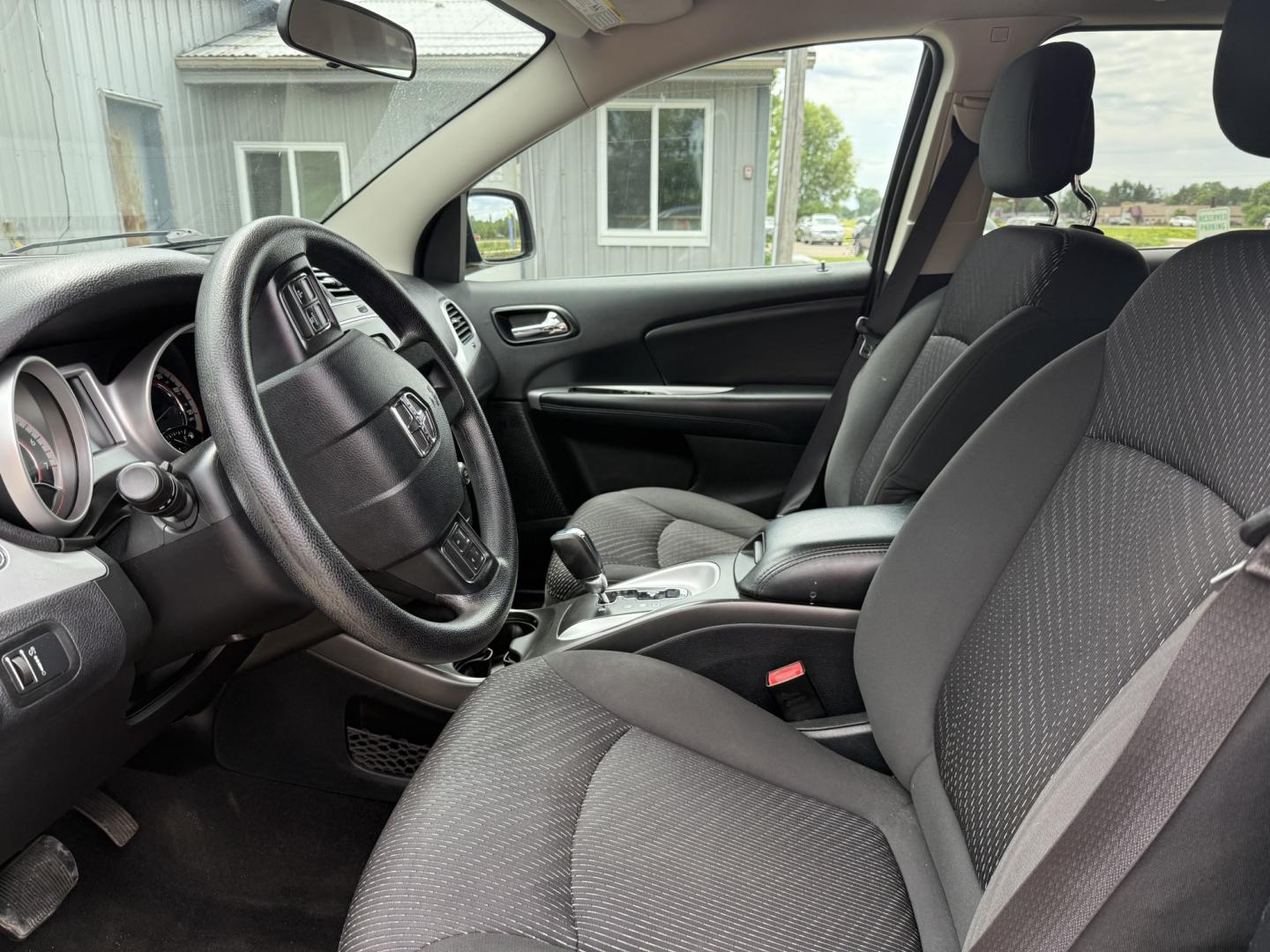 2017 Dodge Journey SXT AWD (3C4PDDBG7HT) with an 3.6L V6 DOHC 24V engine, 6A transmission, located at 17255 hwy 65 NE, Ham Lake, MN, 55304, 0.000000, 0.000000- Photo#5