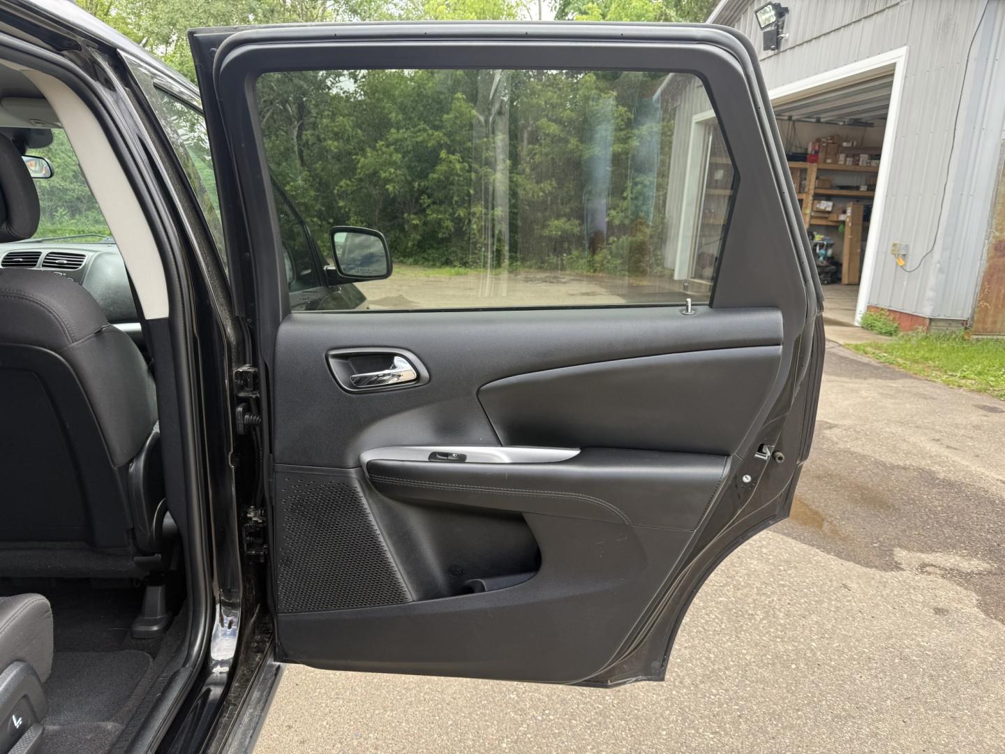2017 Dodge Journey SXT AWD (3C4PDDBG7HT) with an 3.6L V6 DOHC 24V engine, 6A transmission, located at 17255 hwy 65 NE, Ham Lake, MN, 55304, 0.000000, 0.000000- Photo#11