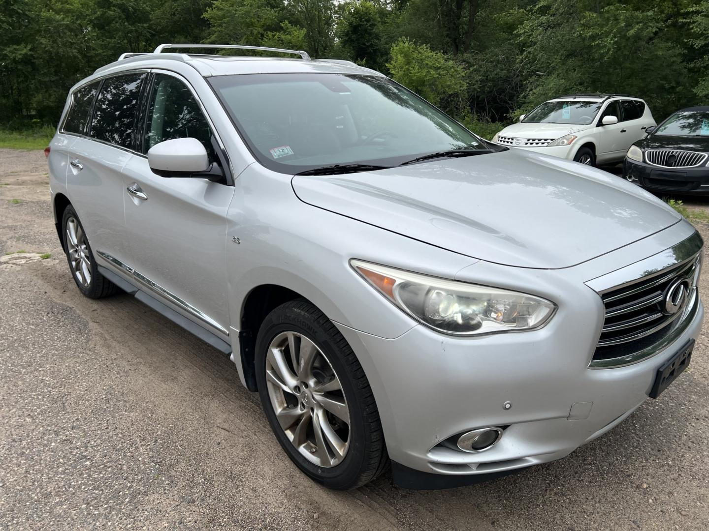 2014 Infiniti JX Base AWD (5N1AL0MM7EC) with an 3.5L V6 DOHC 24V engine, Continuously Variable Transmission transmission, located at 17255 hwy 65 NE, Ham Lake, MN, 55304, 0.000000, 0.000000- Photo#2