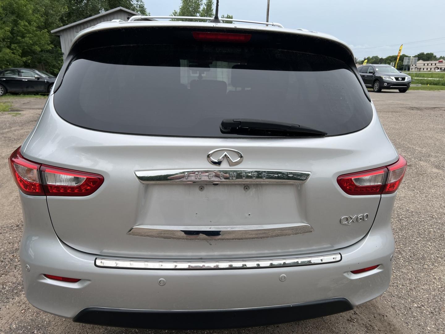 2014 Infiniti JX Base AWD (5N1AL0MM7EC) with an 3.5L V6 DOHC 24V engine, Continuously Variable Transmission transmission, located at 17255 hwy 65 NE, Ham Lake, MN, 55304, 0.000000, 0.000000- Photo#5