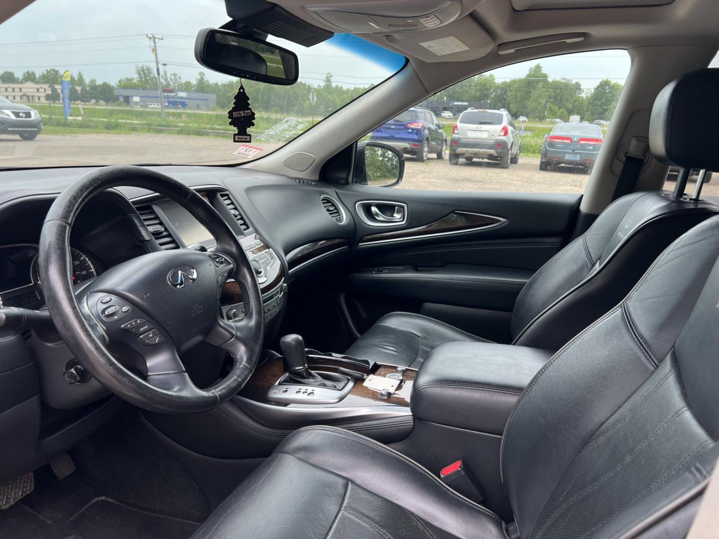 2014 Infiniti JX Base AWD (5N1AL0MM7EC) with an 3.5L V6 DOHC 24V engine, Continuously Variable Transmission transmission, located at 17255 hwy 65 NE, Ham Lake, MN, 55304, 0.000000, 0.000000- Photo#8