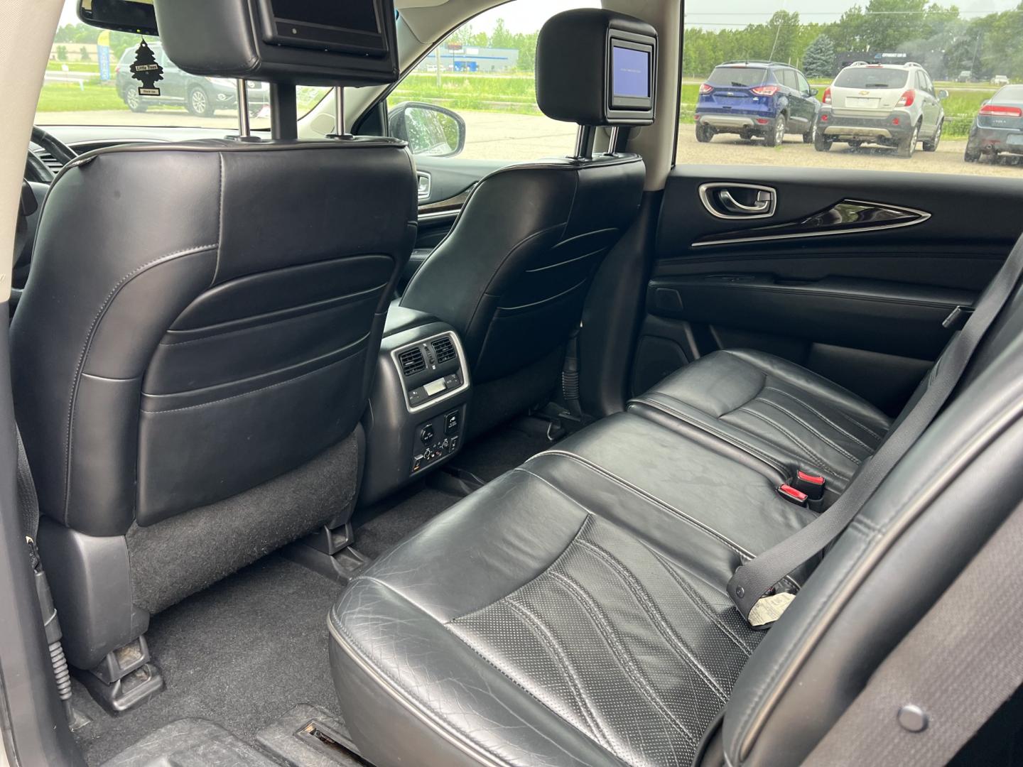 2014 Infiniti JX Base AWD (5N1AL0MM7EC) with an 3.5L V6 DOHC 24V engine, Continuously Variable Transmission transmission, located at 17255 hwy 65 NE, Ham Lake, MN, 55304, 0.000000, 0.000000- Photo#11