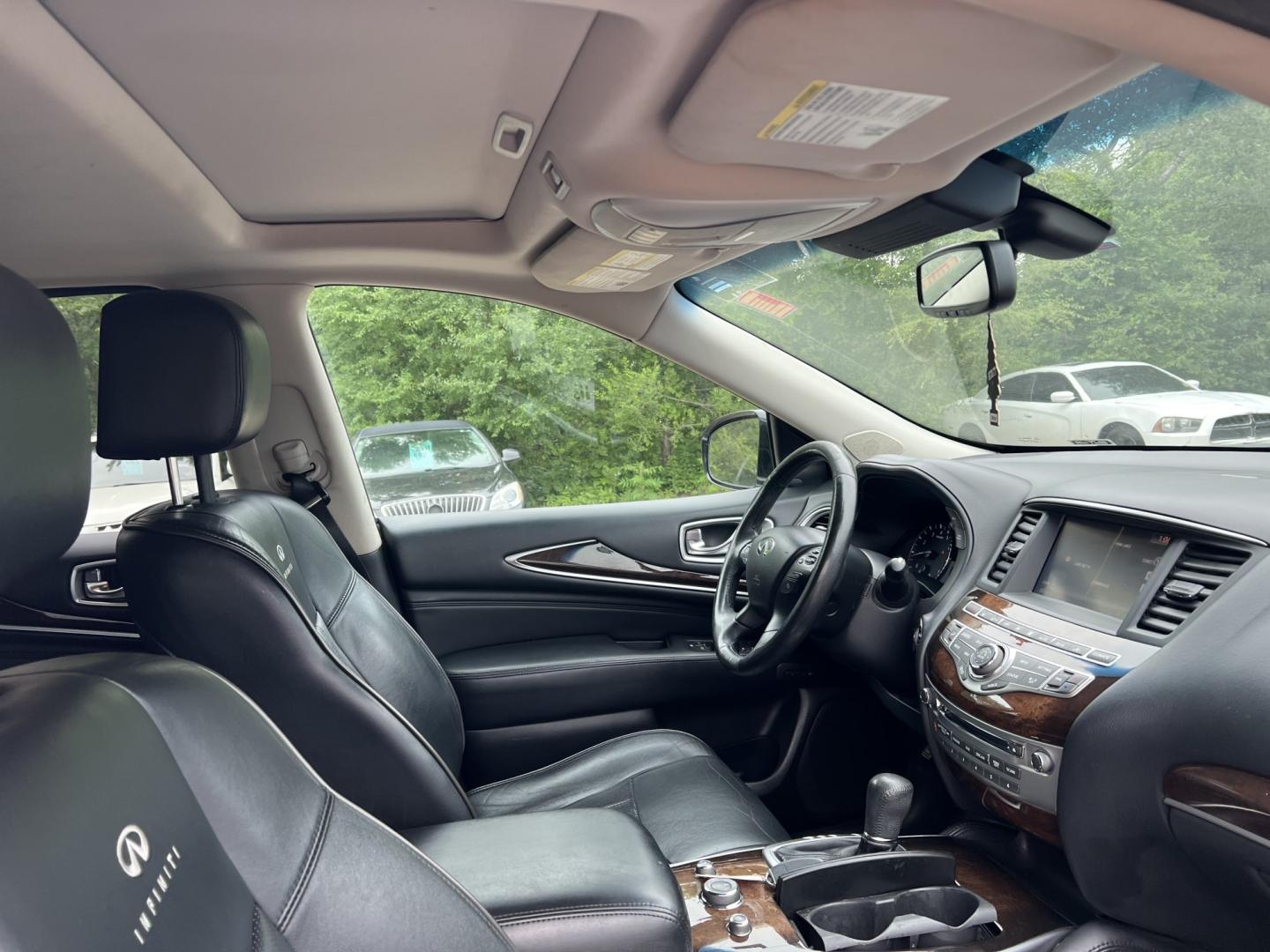 2014 Infiniti JX Base AWD (5N1AL0MM7EC) with an 3.5L V6 DOHC 24V engine, Continuously Variable Transmission transmission, located at 17255 hwy 65 NE, Ham Lake, MN, 55304, 0.000000, 0.000000- Photo#16