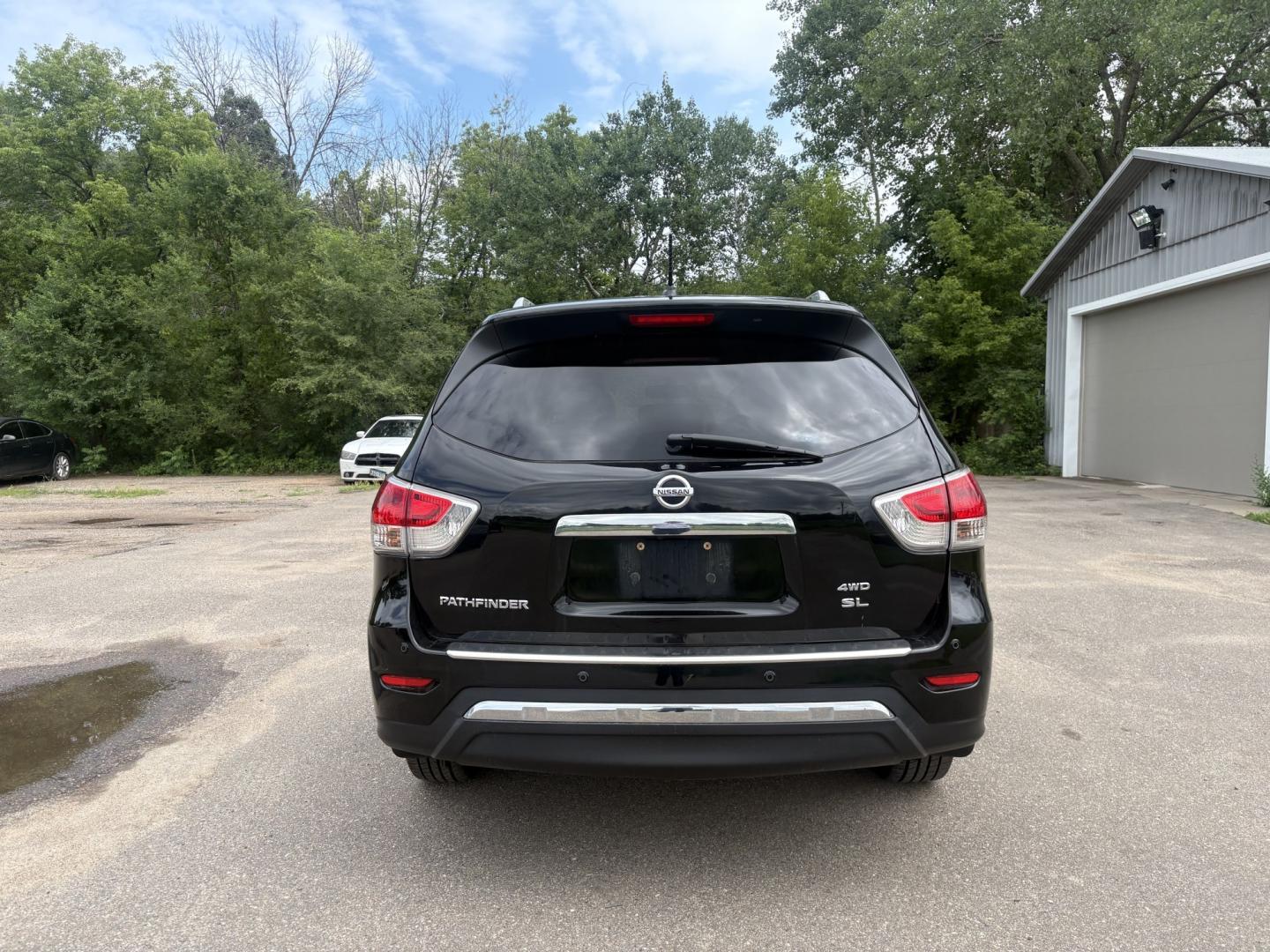 2014 Nissan Pathfinder S 4WD (5N1AR2MM8EC) with an 3.5L V6 DOHC 24V engine, Continuously Variable Transmission transmission, located at 17255 hwy 65 NE, Ham Lake, MN, 55304, 0.000000, 0.000000- Photo#3