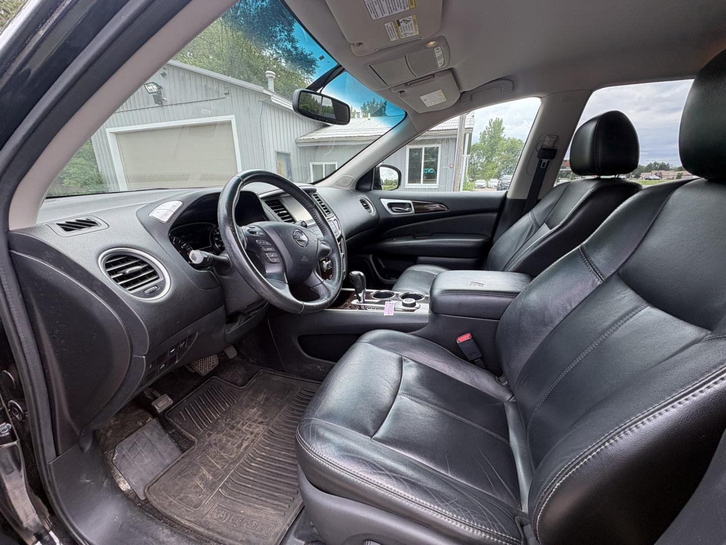 2014 Nissan Pathfinder S 4WD (5N1AR2MM8EC) with an 3.5L V6 DOHC 24V engine, Continuously Variable Transmission transmission, located at 17255 hwy 65 NE, Ham Lake, MN, 55304, 0.000000, 0.000000- Photo#9
