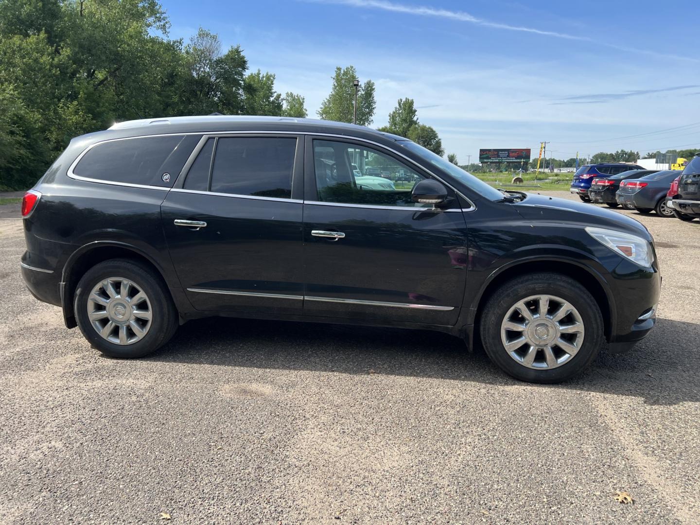 2015 Buick Enclave Leather AWD (5GAKVBKD5FJ) with an 3.6L V6 DOHC 24V engine, 6A transmission, located at 17255 hwy 65 NE, Ham Lake, MN, 55304, 0.000000, 0.000000- Photo#3