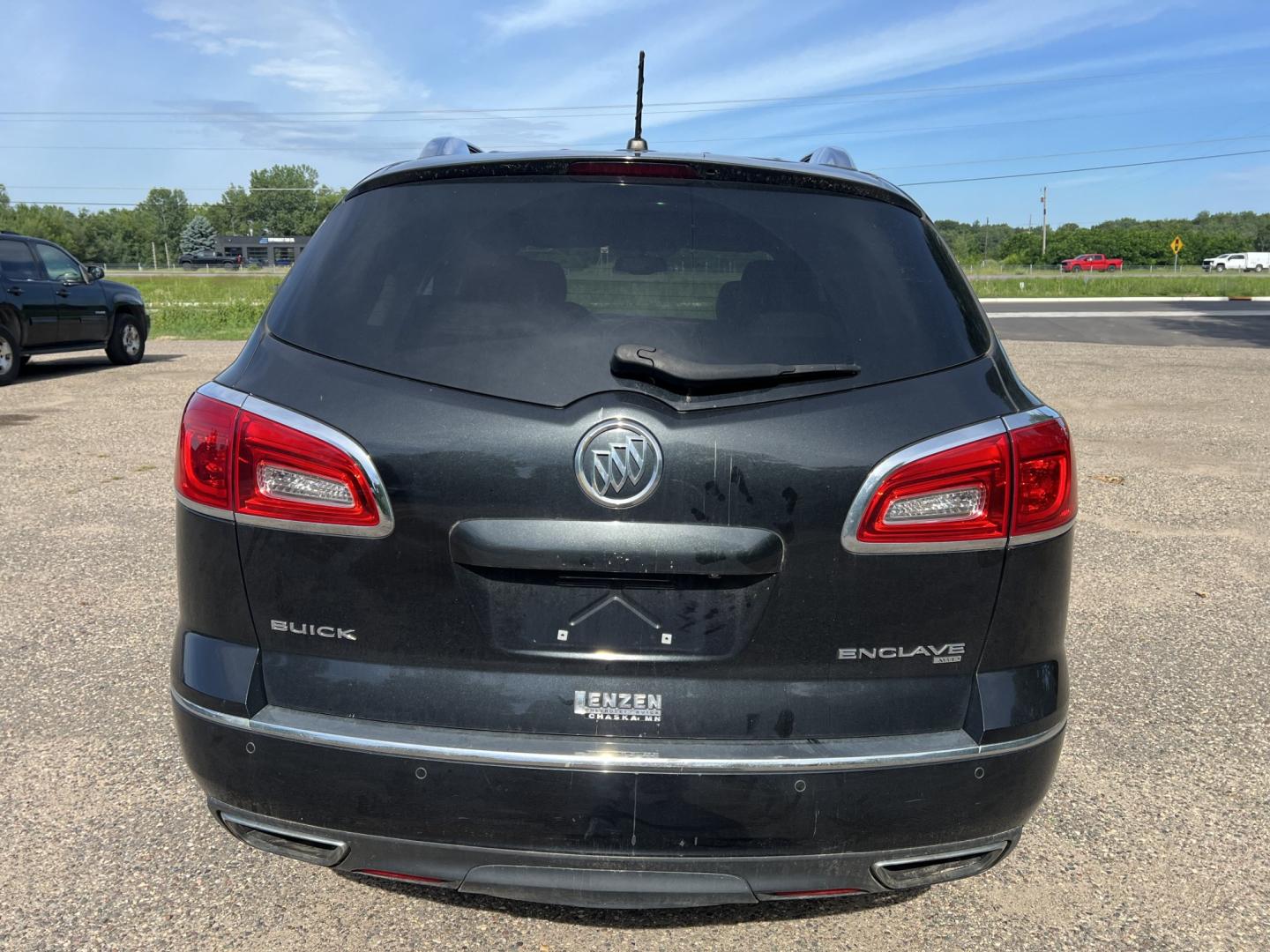 2015 Buick Enclave Leather AWD (5GAKVBKD5FJ) with an 3.6L V6 DOHC 24V engine, 6A transmission, located at 17255 hwy 65 NE, Ham Lake, MN, 55304, 0.000000, 0.000000- Photo#5