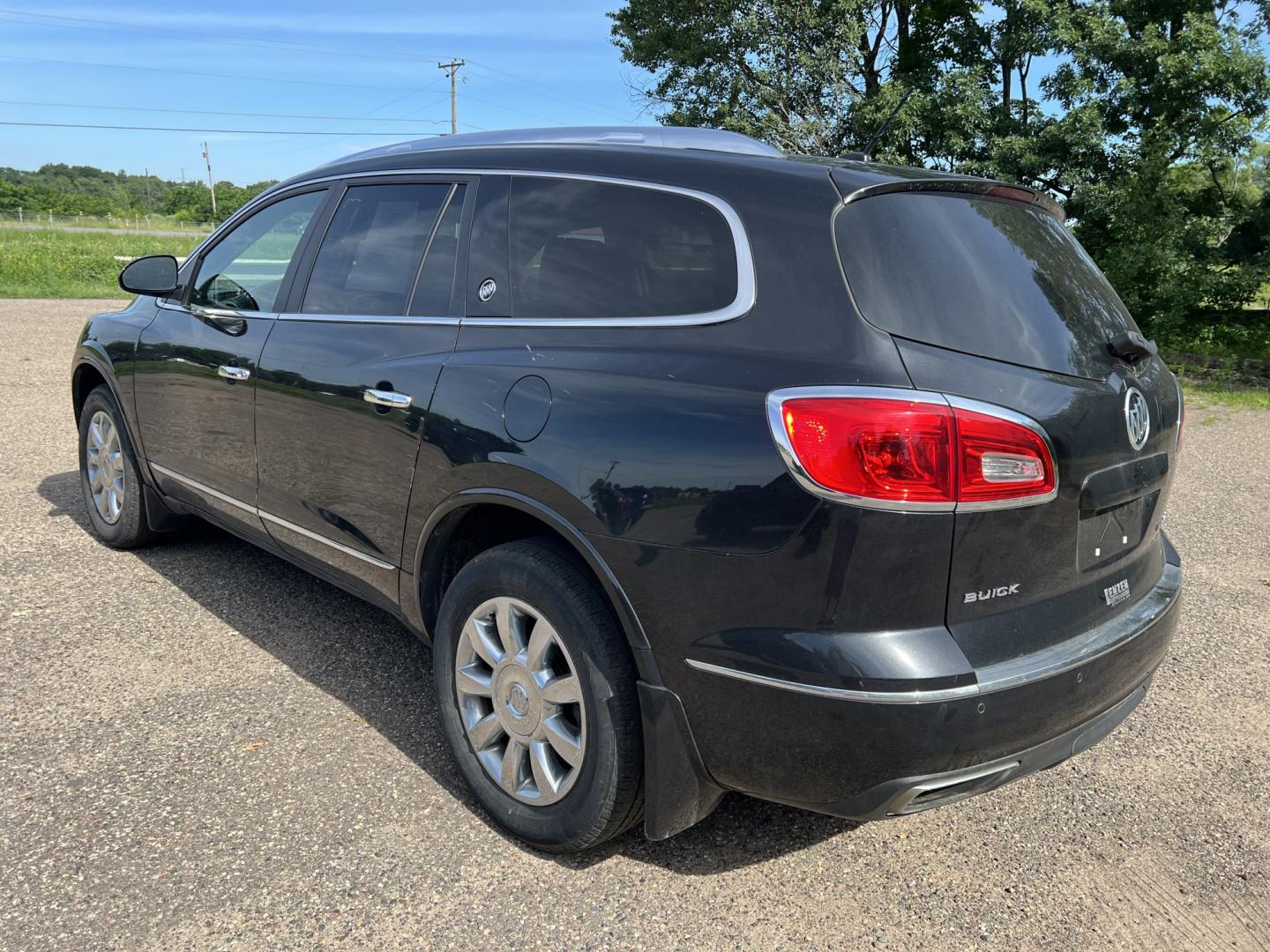 2015 Buick Enclave Leather AWD (5GAKVBKD5FJ) with an 3.6L V6 DOHC 24V engine, 6A transmission, located at 17255 hwy 65 NE, Ham Lake, MN, 55304, 0.000000, 0.000000- Photo#6