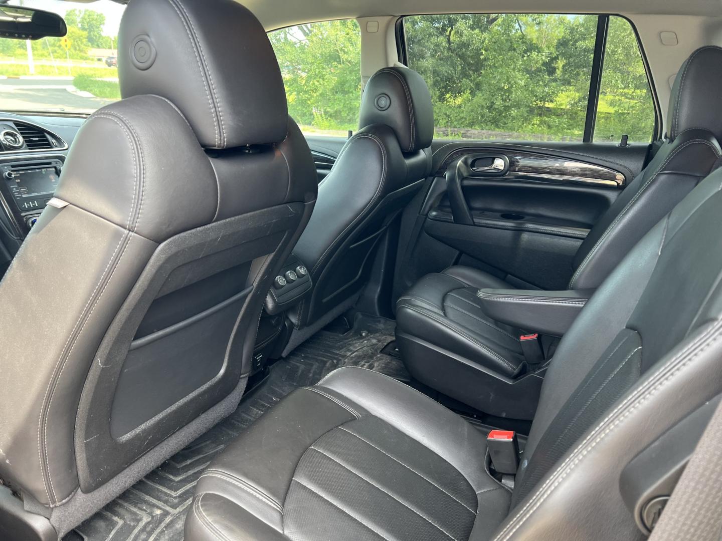 2015 Buick Enclave Leather AWD (5GAKVBKD5FJ) with an 3.6L V6 DOHC 24V engine, 6A transmission, located at 17255 hwy 65 NE, Ham Lake, MN, 55304, 0.000000, 0.000000- Photo#11