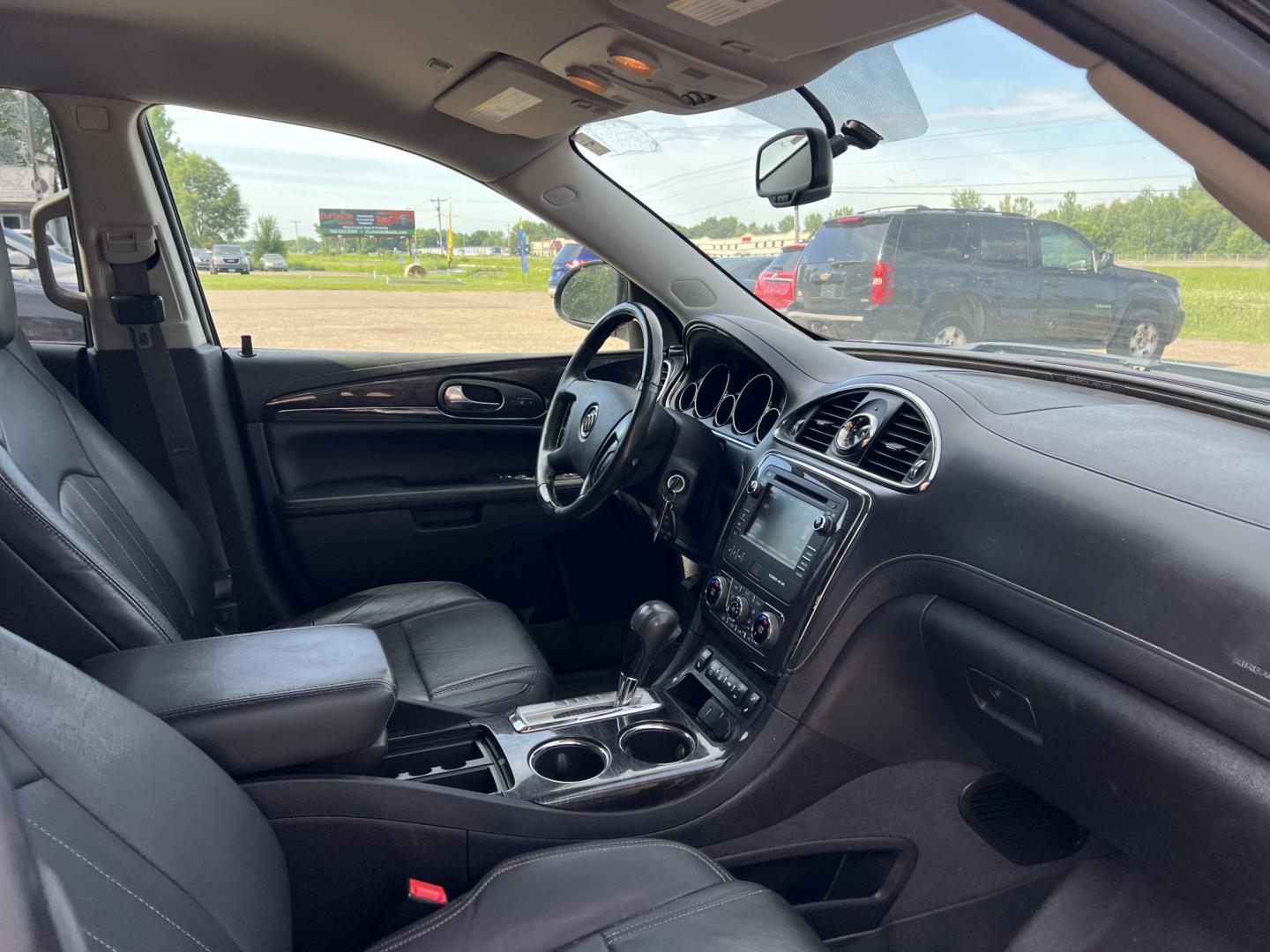 2015 Buick Enclave Leather AWD (5GAKVBKD5FJ) with an 3.6L V6 DOHC 24V engine, 6A transmission, located at 17255 hwy 65 NE, Ham Lake, MN, 55304, 0.000000, 0.000000- Photo#14