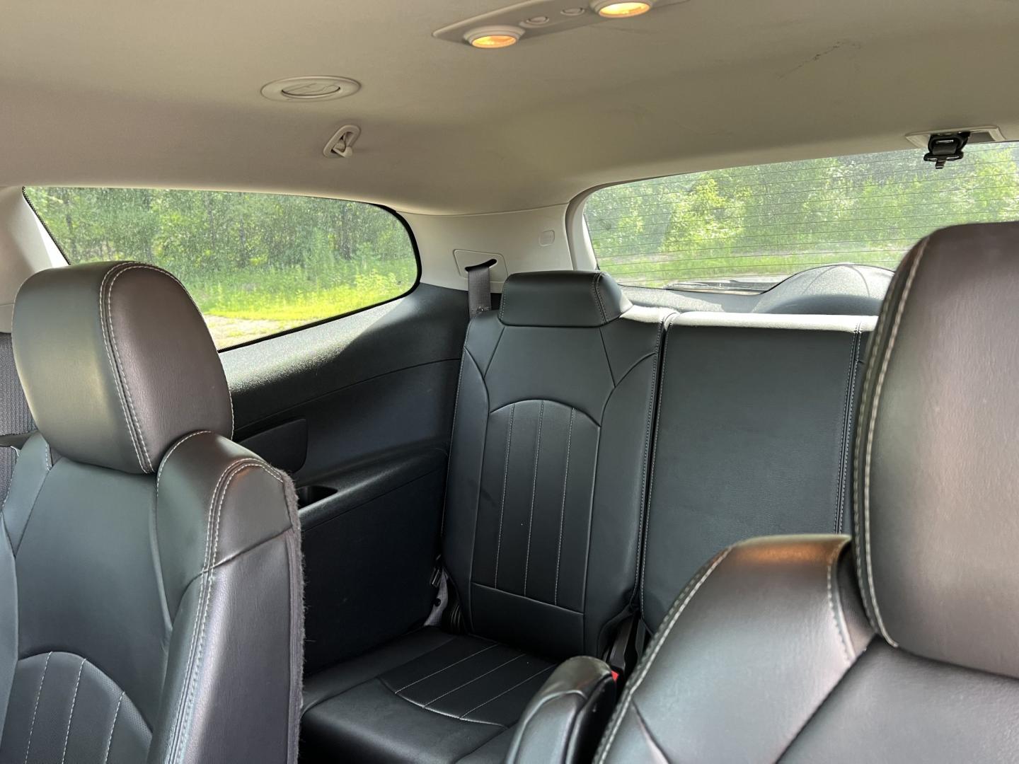 2015 Buick Enclave Leather AWD (5GAKVBKD5FJ) with an 3.6L V6 DOHC 24V engine, 6A transmission, located at 17255 hwy 65 NE, Ham Lake, MN, 55304, 0.000000, 0.000000- Photo#12