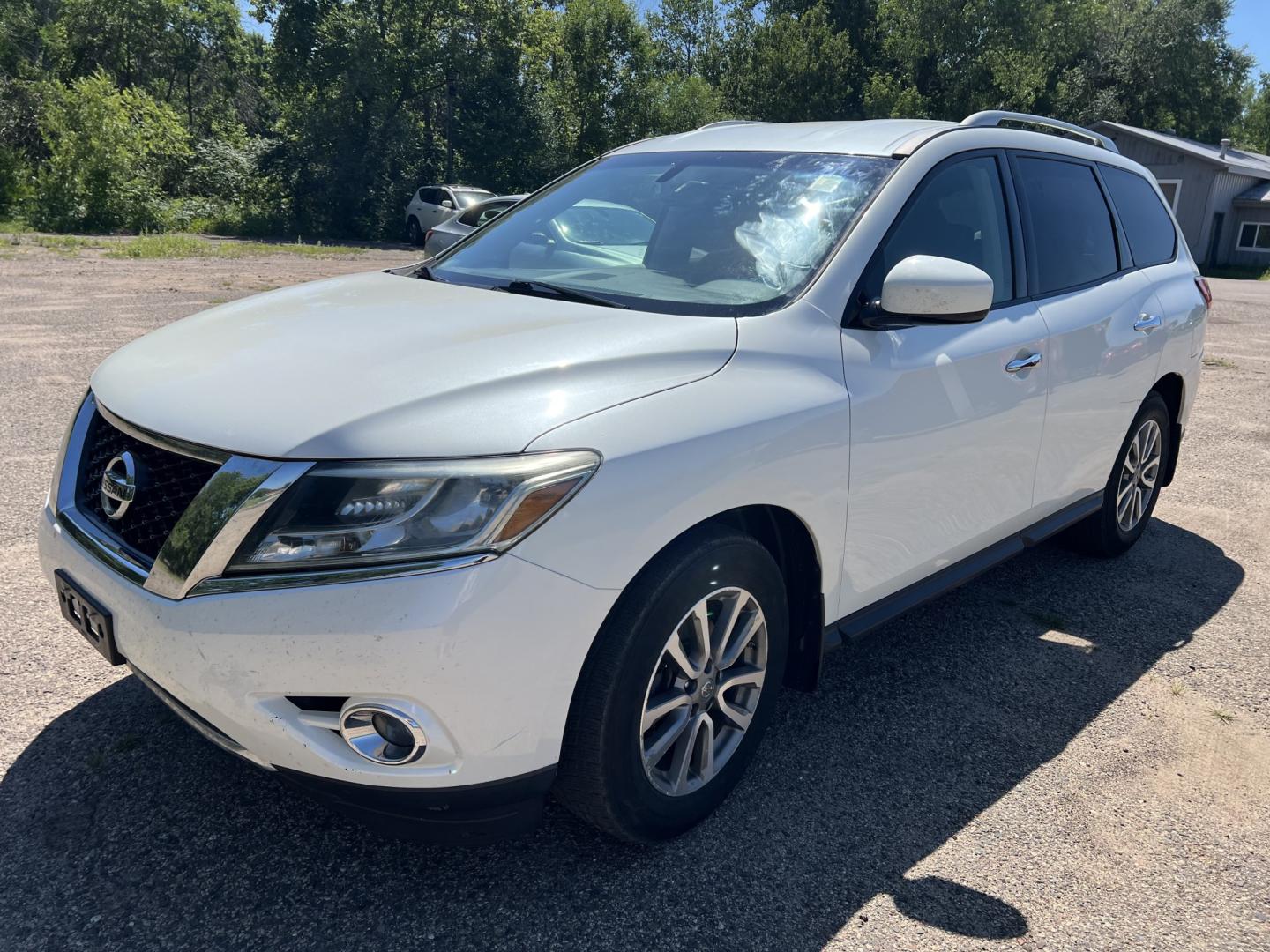 2015 Nissan Pathfinder S 2WD (5N1AR2MN0FC) with an 3.5L V6 DOHC 24V engine, Continuously Variable Transmission transmission, located at 17255 hwy 65 NE, Ham Lake, MN, 55304, 0.000000, 0.000000- Photo#0