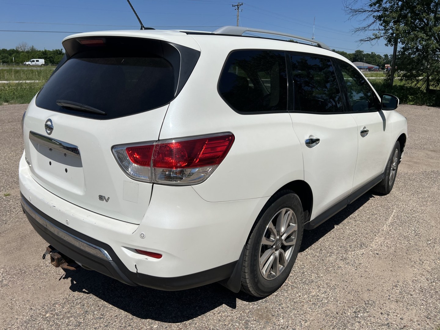 2015 Nissan Pathfinder S 2WD (5N1AR2MN0FC) with an 3.5L V6 DOHC 24V engine, Continuously Variable Transmission transmission, located at 17255 hwy 65 NE, Ham Lake, MN, 55304, 0.000000, 0.000000- Photo#4