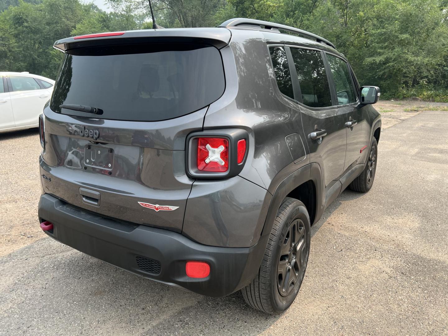 2018 Jeep Renegade Trailhawk 4WD (ZACCJBCB6JP) with an 2.4L L4 DOHC 16V engine, 9A transmission, located at 17255 hwy 65 NE, Ham Lake, MN, 55304, 0.000000, 0.000000- Photo#4