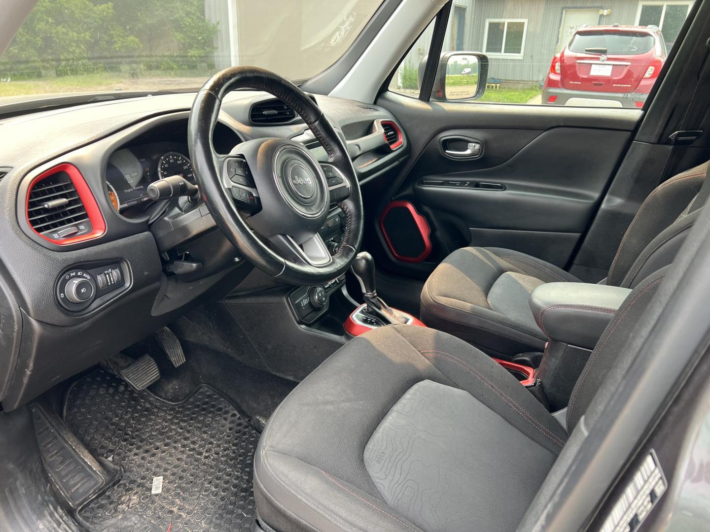 2018 Jeep Renegade Trailhawk 4WD (ZACCJBCB6JP) with an 2.4L L4 DOHC 16V engine, 9A transmission, located at 17255 hwy 65 NE, Ham Lake, MN, 55304, 0.000000, 0.000000- Photo#9
