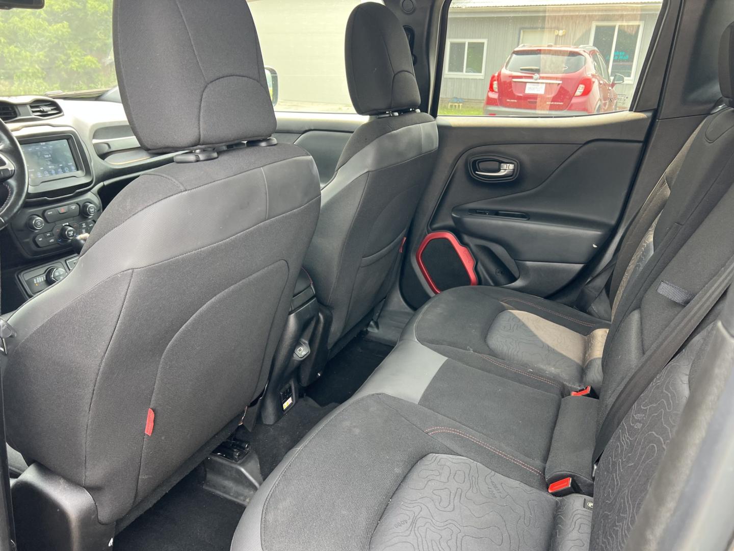 2018 Jeep Renegade Trailhawk 4WD (ZACCJBCB6JP) with an 2.4L L4 DOHC 16V engine, 9A transmission, located at 17255 hwy 65 NE, Ham Lake, MN, 55304, 0.000000, 0.000000- Photo#11