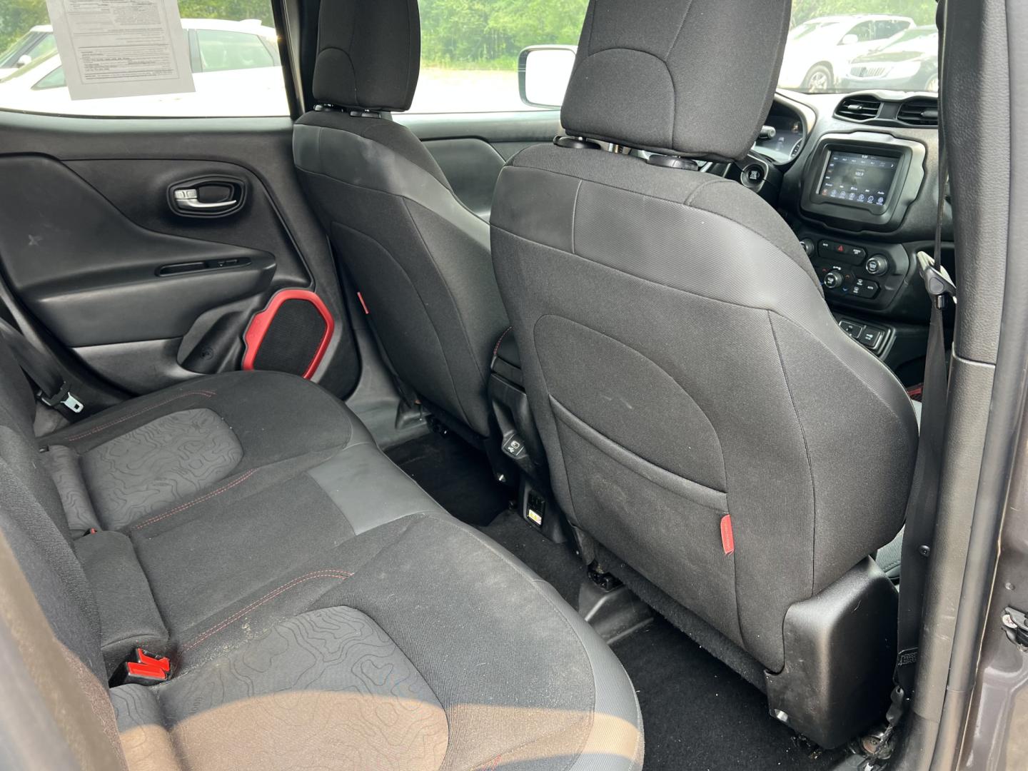 2018 Jeep Renegade Trailhawk 4WD (ZACCJBCB6JP) with an 2.4L L4 DOHC 16V engine, 9A transmission, located at 17255 hwy 65 NE, Ham Lake, MN, 55304, 0.000000, 0.000000- Photo#15