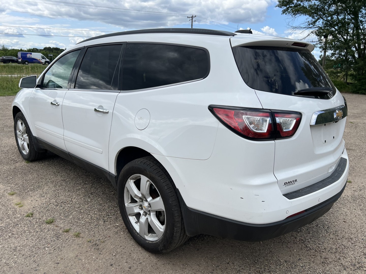 2016 Chevrolet Traverse 1LT FWD (1GNKRGKD4GJ) with an 3.6L V6 DOHC 24V engine, 6A transmission, located at 17255 hwy 65 NE, Ham Lake, MN, 55304, 0.000000, 0.000000- Photo#6