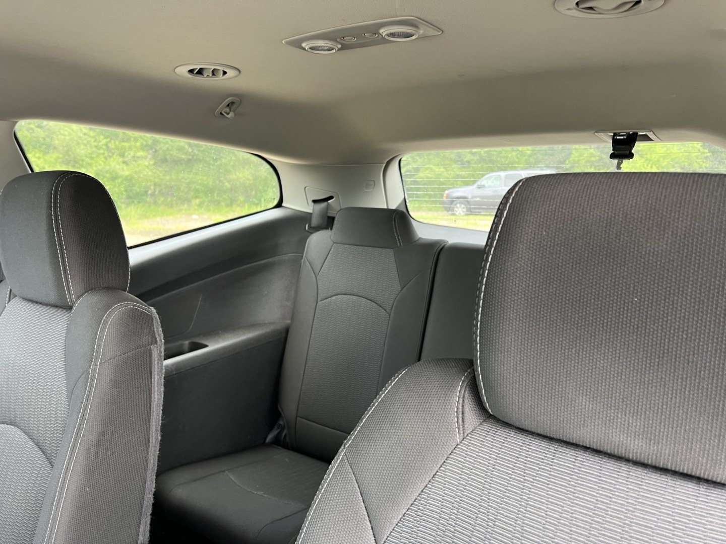 2016 Chevrolet Traverse 1LT FWD (1GNKRGKD4GJ) with an 3.6L V6 DOHC 24V engine, 6A transmission, located at 17255 hwy 65 NE, Ham Lake, MN, 55304, 0.000000, 0.000000- Photo#12
