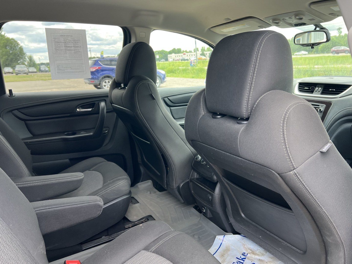 2016 Chevrolet Traverse 1LT FWD (1GNKRGKD4GJ) with an 3.6L V6 DOHC 24V engine, 6A transmission, located at 17255 hwy 65 NE, Ham Lake, MN, 55304, 0.000000, 0.000000- Photo#16