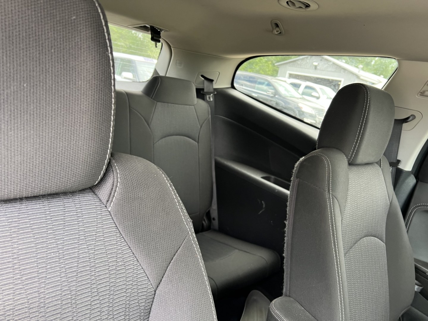 2016 Chevrolet Traverse 1LT FWD (1GNKRGKD4GJ) with an 3.6L V6 DOHC 24V engine, 6A transmission, located at 17255 hwy 65 NE, Ham Lake, MN, 55304, 0.000000, 0.000000- Photo#17