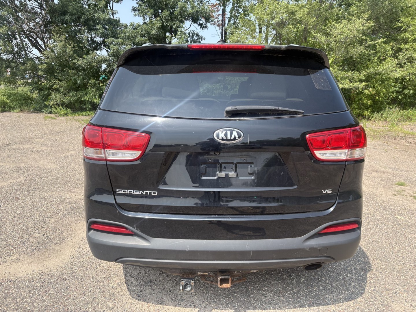 2016 Kia Sorento LX V6 AWD (5XYPGDA55GG) with an 3.3L V6 DOHC 24V engine, 6A transmission, located at 17255 hwy 65 NE, Ham Lake, MN, 55304, 0.000000, 0.000000- Photo#3