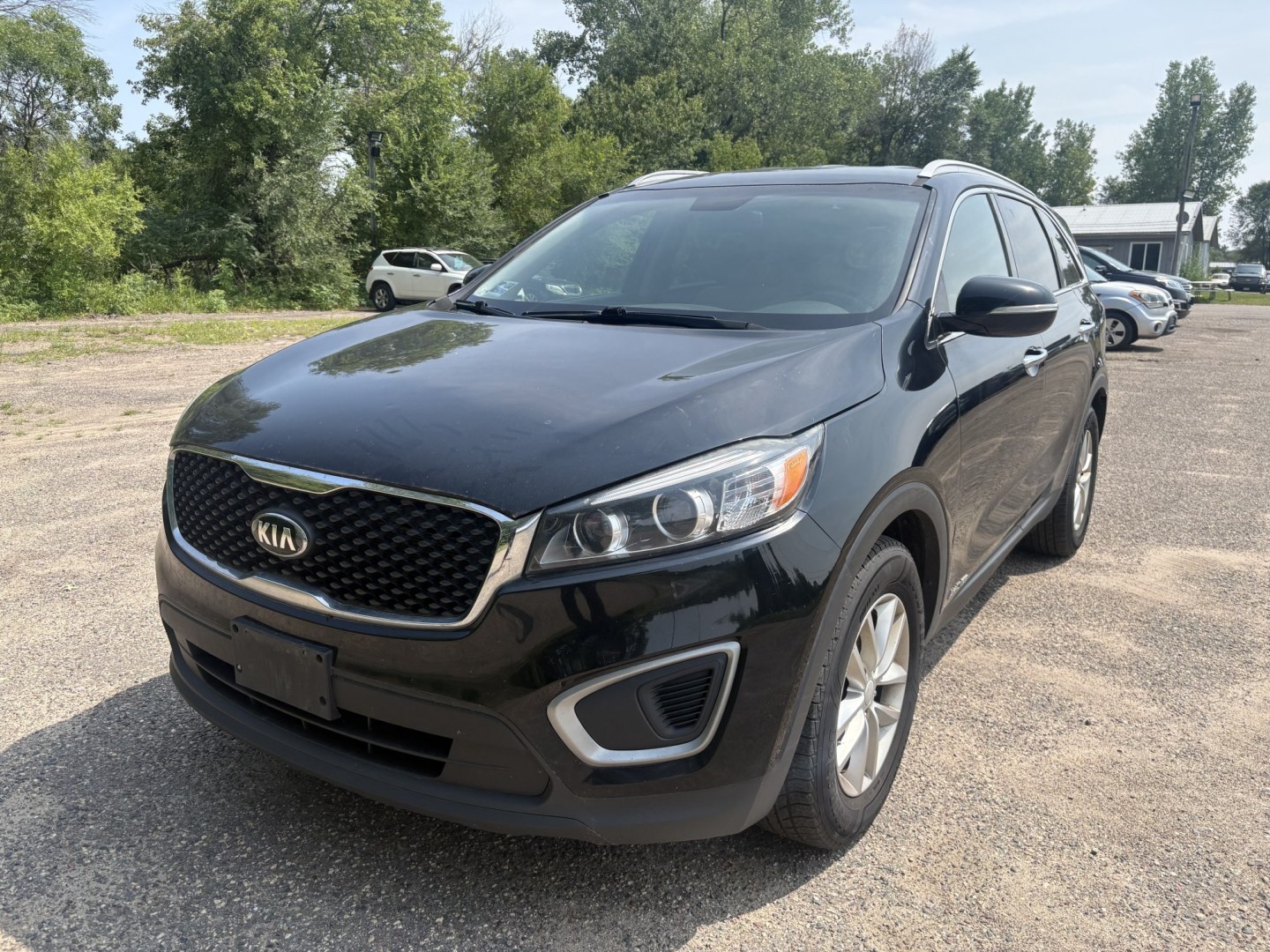 2016 Kia Sorento LX V6 AWD (5XYPGDA55GG) with an 3.3L V6 DOHC 24V engine, 6A transmission, located at 17255 hwy 65 NE, Ham Lake, MN, 55304, 0.000000, 0.000000- Photo#0
