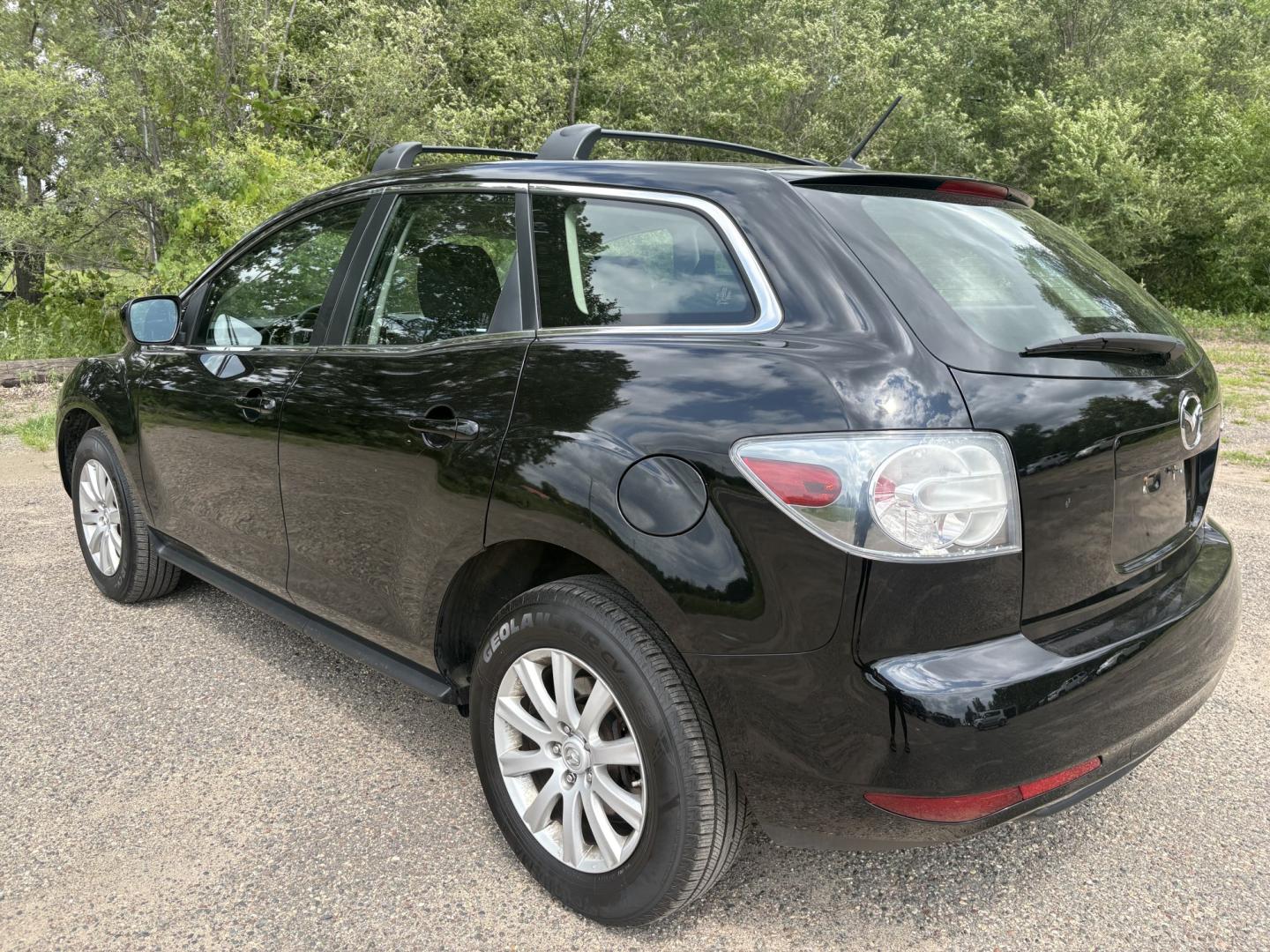 2011 Mazda CX-7 i SV (JM3ER2A55B0) with an 2.5L L4 DOHC 16V engine, 5A transmission, located at 17255 hwy 65 NE, Ham Lake, MN, 55304, 0.000000, 0.000000- Photo#2
