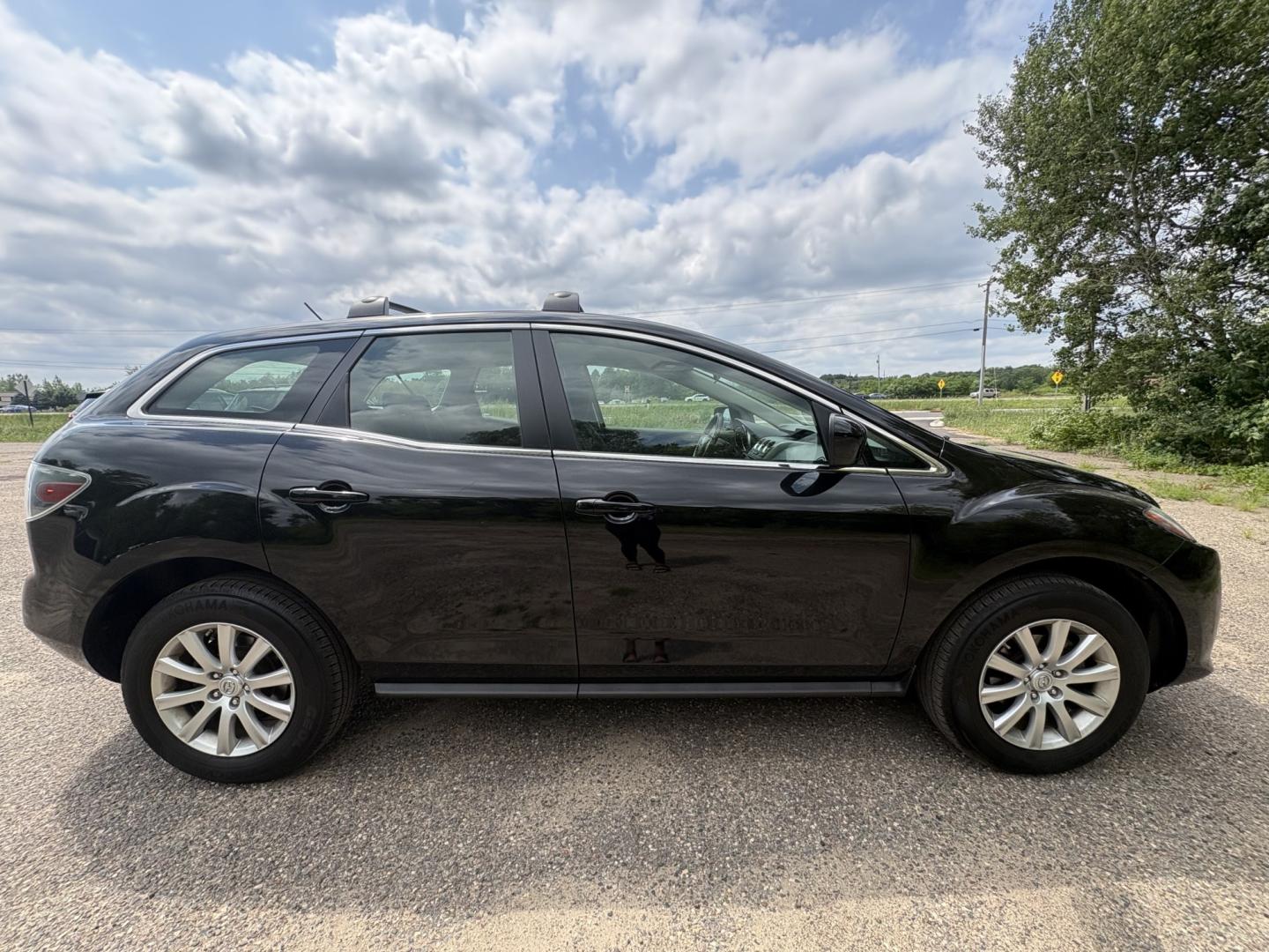 2011 Mazda CX-7 i SV (JM3ER2A55B0) with an 2.5L L4 DOHC 16V engine, 5A transmission, located at 17255 hwy 65 NE, Ham Lake, MN, 55304, 0.000000, 0.000000- Photo#5