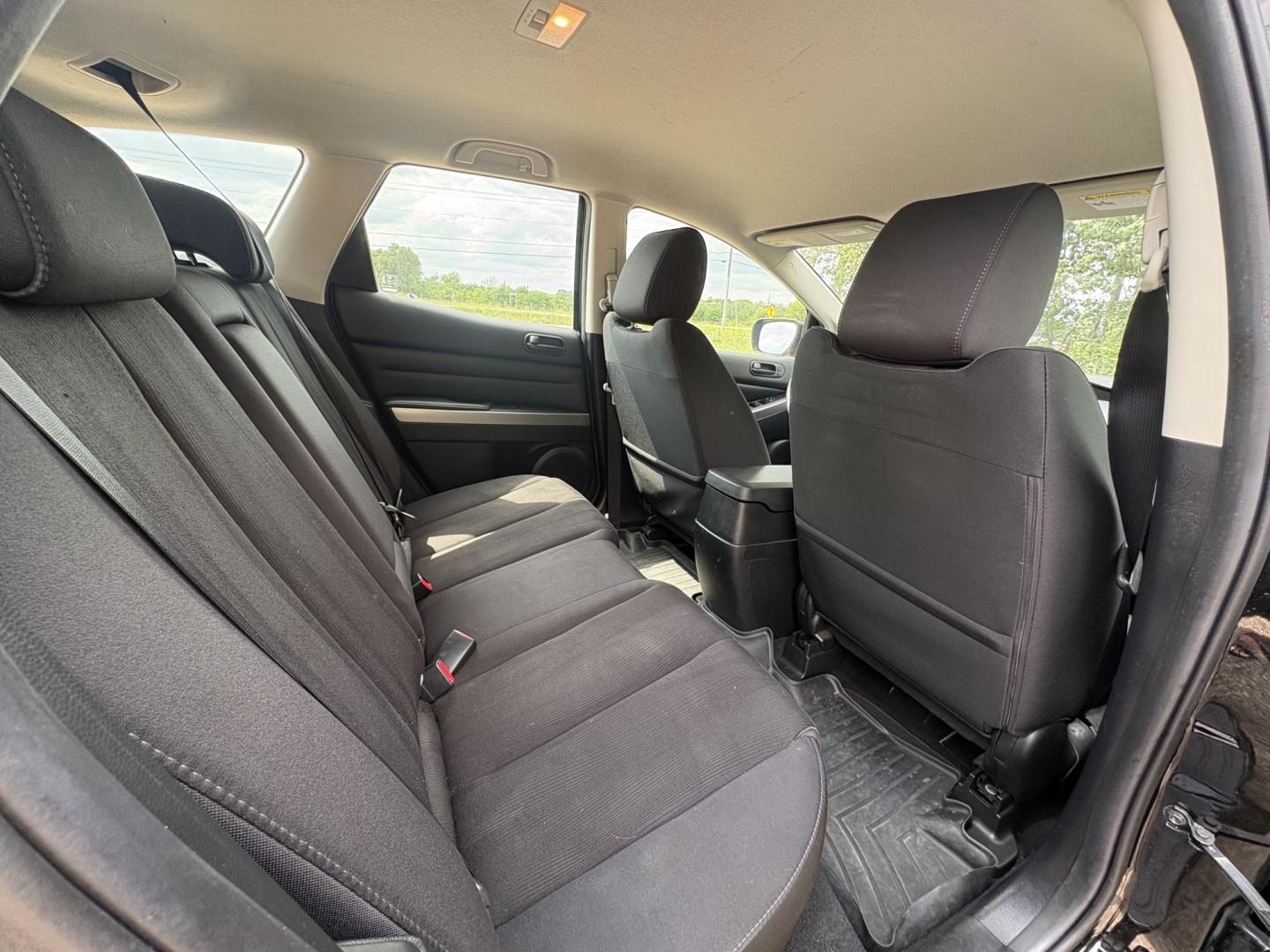 2011 Mazda CX-7 i SV (JM3ER2A55B0) with an 2.5L L4 DOHC 16V engine, 5A transmission, located at 17255 hwy 65 NE, Ham Lake, MN, 55304, 0.000000, 0.000000- Photo#13