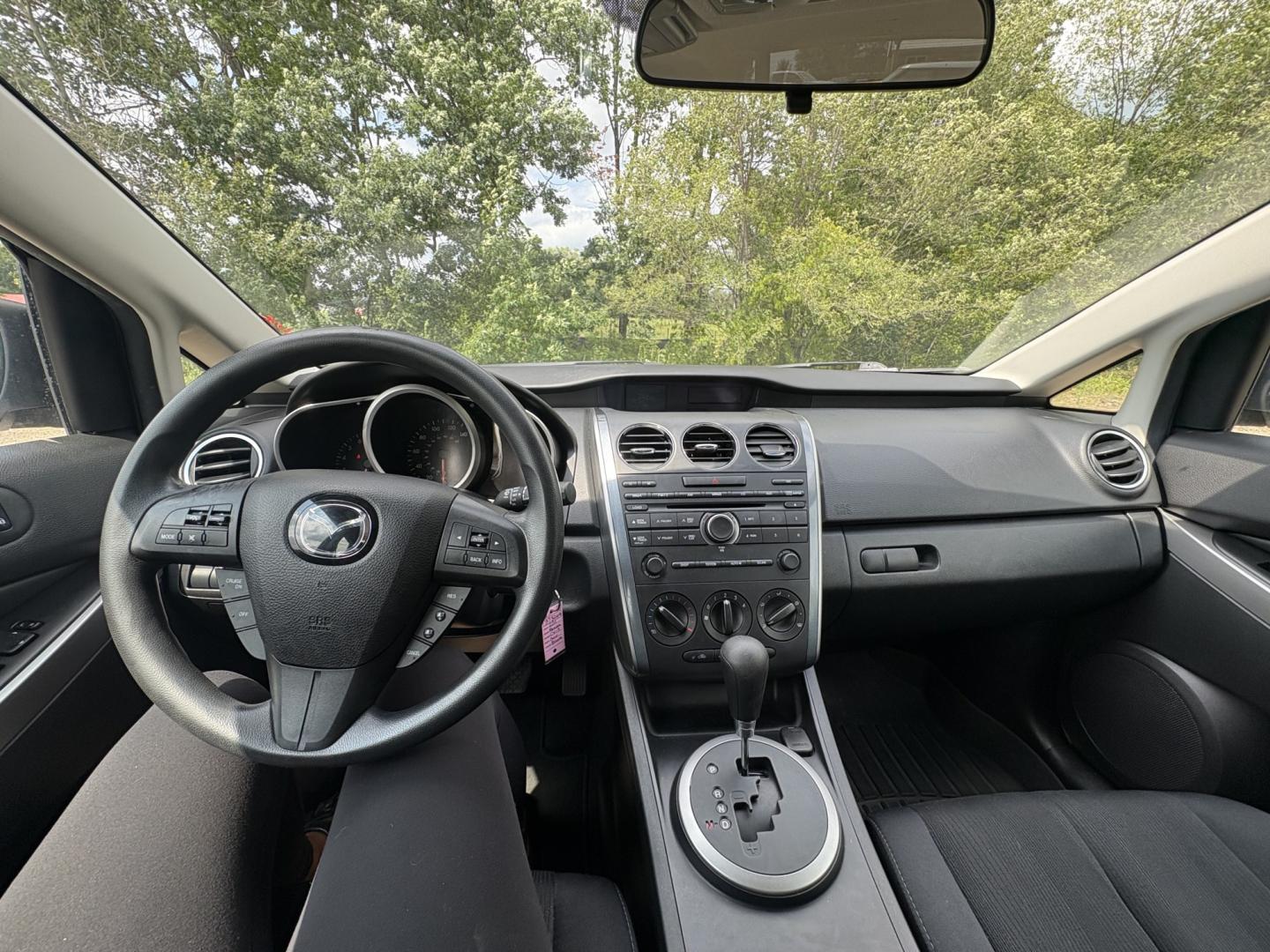 2011 Mazda CX-7 i SV (JM3ER2A55B0) with an 2.5L L4 DOHC 16V engine, 5A transmission, located at 17255 hwy 65 NE, Ham Lake, MN, 55304, 0.000000, 0.000000- Photo#16