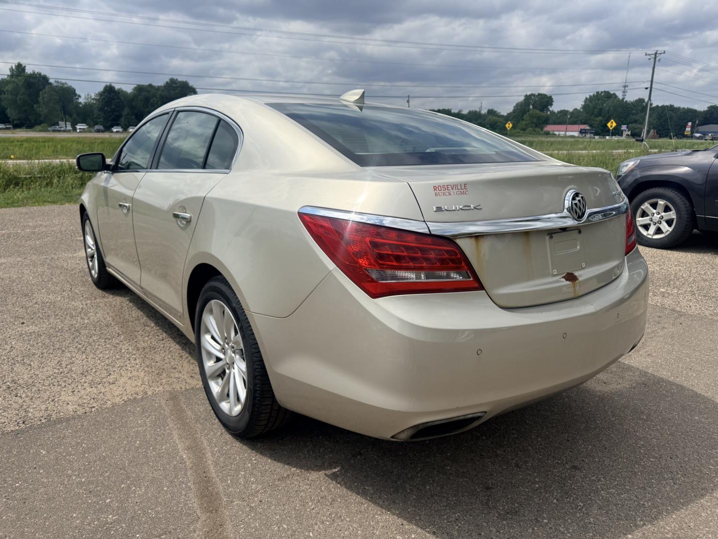 2015 Buick LaCrosse Leather Package (1G4GB5G32FF) with an 3.6L V6 DOHC 24V FFV engine, 6A transmission, located at 17255 hwy 65 NE, Ham Lake, MN, 55304, 0.000000, 0.000000- Photo#2