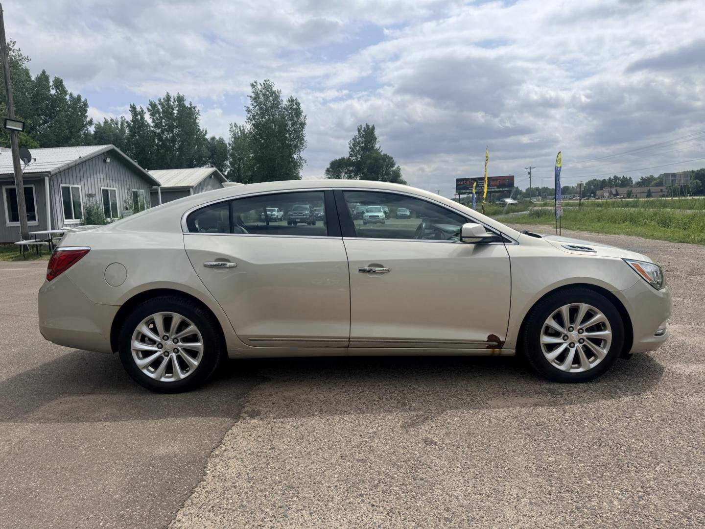 2015 Buick LaCrosse Leather Package (1G4GB5G32FF) with an 3.6L V6 DOHC 24V FFV engine, 6A transmission, located at 17255 hwy 65 NE, Ham Lake, MN, 55304, 0.000000, 0.000000- Photo#5