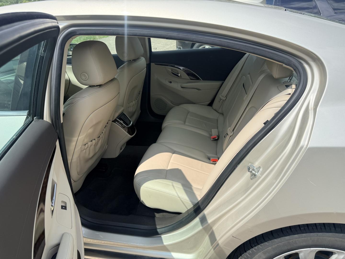 2015 Buick LaCrosse Leather Package (1G4GB5G32FF) with an 3.6L V6 DOHC 24V FFV engine, 6A transmission, located at 17255 hwy 65 NE, Ham Lake, MN, 55304, 0.000000, 0.000000- Photo#11