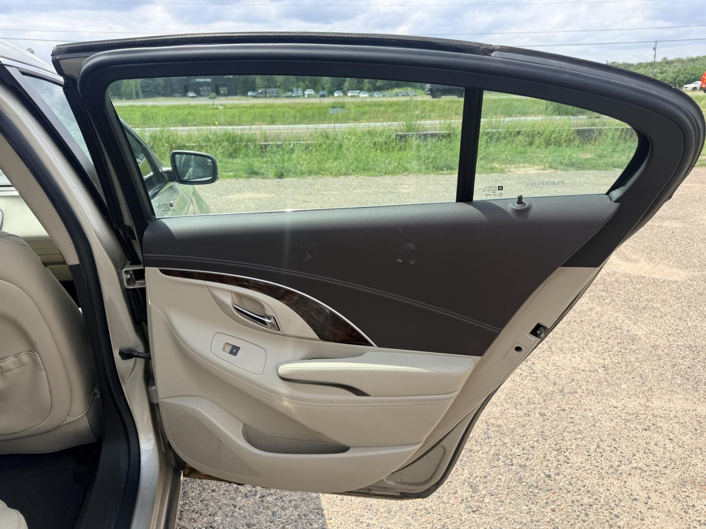 2015 Buick LaCrosse Leather Package (1G4GB5G32FF) with an 3.6L V6 DOHC 24V FFV engine, 6A transmission, located at 17255 hwy 65 NE, Ham Lake, MN, 55304, 0.000000, 0.000000- Photo#12