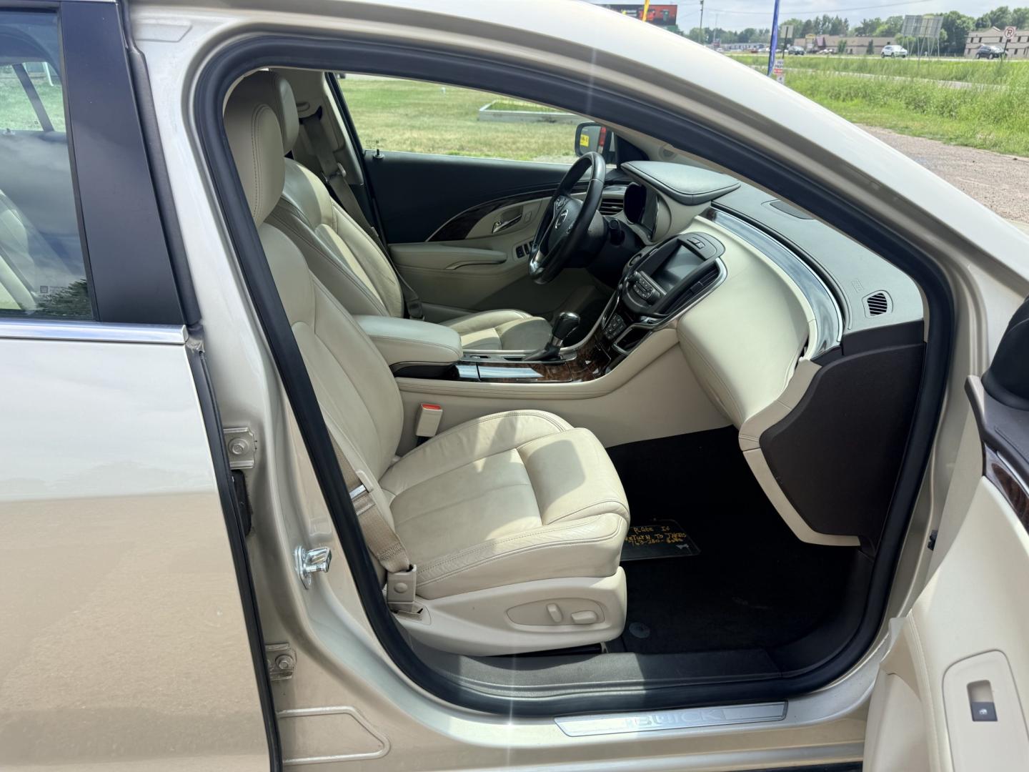 2015 Buick LaCrosse Leather Package (1G4GB5G32FF) with an 3.6L V6 DOHC 24V FFV engine, 6A transmission, located at 17255 hwy 65 NE, Ham Lake, MN, 55304, 0.000000, 0.000000- Photo#15