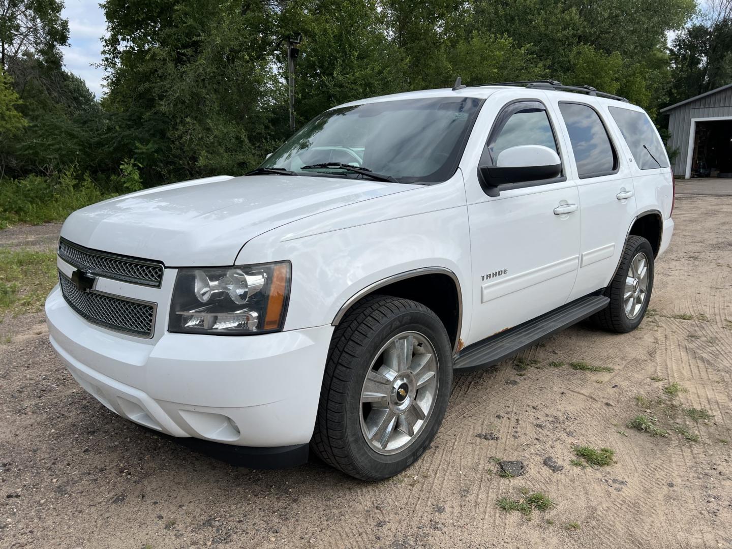 2011 Chevrolet Tahoe LT 4WD (1GNSKBE02BR) with an 5.3L V8 OHV 16V FFV engine, 6-Speed Automatic transmission, located at 17255 hwy 65 NE, Ham Lake, MN, 55304, 0.000000, 0.000000- Photo#0