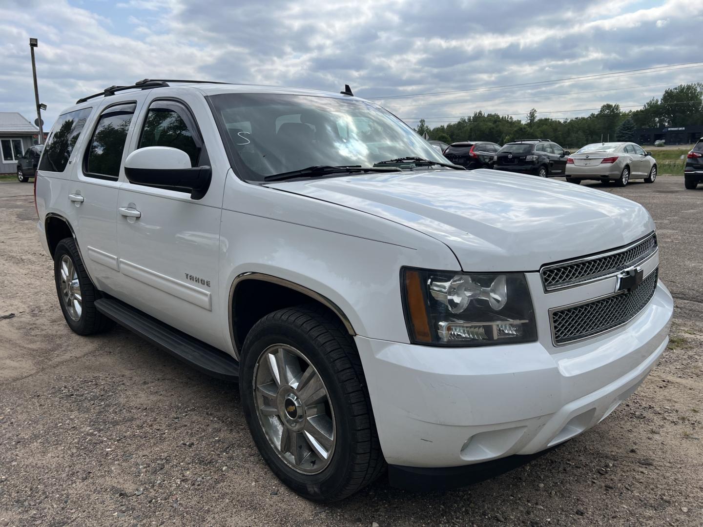 2011 Chevrolet Tahoe LT 4WD (1GNSKBE02BR) with an 5.3L V8 OHV 16V FFV engine, 6-Speed Automatic transmission, located at 17255 hwy 65 NE, Ham Lake, MN, 55304, 0.000000, 0.000000- Photo#2