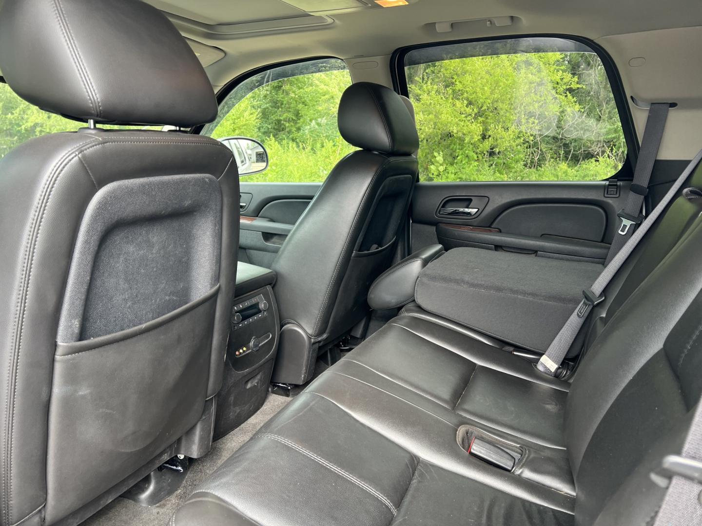 2011 Chevrolet Tahoe LT 4WD (1GNSKBE02BR) with an 5.3L V8 OHV 16V FFV engine, 6-Speed Automatic transmission, located at 17255 hwy 65 NE, Ham Lake, MN, 55304, 0.000000, 0.000000- Photo#12