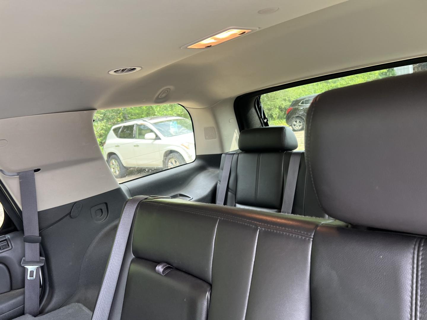 2011 Chevrolet Tahoe LT 4WD (1GNSKBE02BR) with an 5.3L V8 OHV 16V FFV engine, 6-Speed Automatic transmission, located at 17255 hwy 65 NE, Ham Lake, MN, 55304, 0.000000, 0.000000- Photo#14