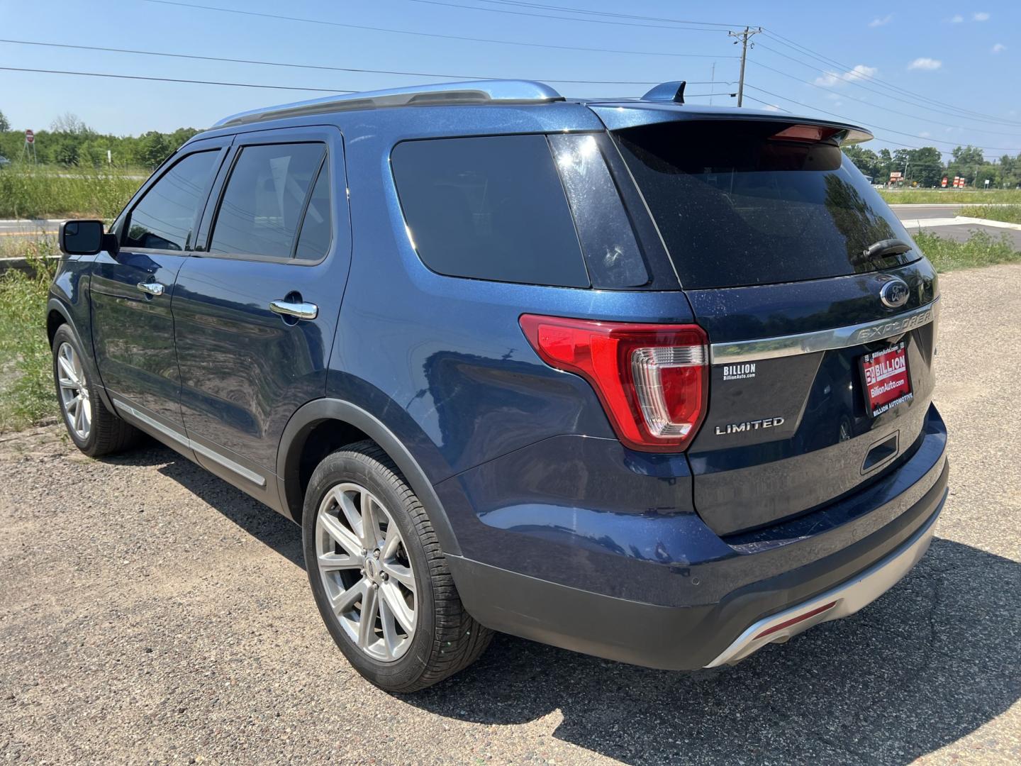 2016 Ford Explorer Limited 4WD (1FM5K8F81GG) with an 3.5L V6 DOHC 24V engine, 6A transmission, located at 17255 hwy 65 NE, Ham Lake, MN, 55304, 0.000000, 0.000000- Photo#6