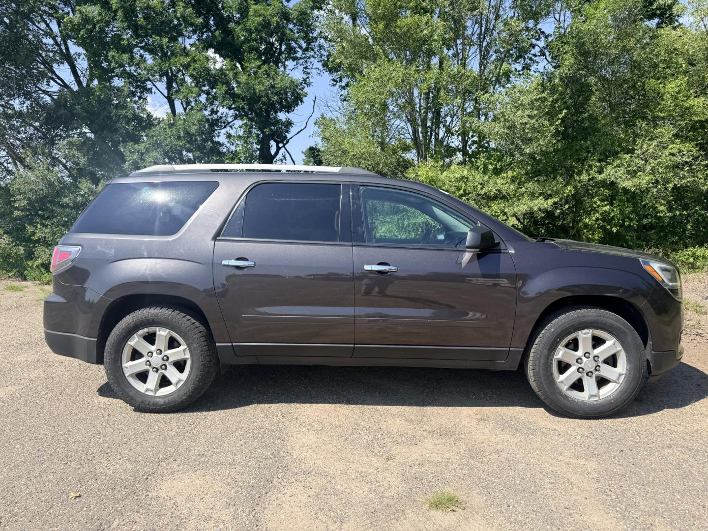 2014 GMC Acadia SLE-2 AWD (1GKKVPKD8EJ) with an 3.6L V6 DOHC 24V engine, 6-Speed Automatic transmission, located at 17255 hwy 65 NE, Ham Lake, MN, 55304, 0.000000, 0.000000- Photo#5