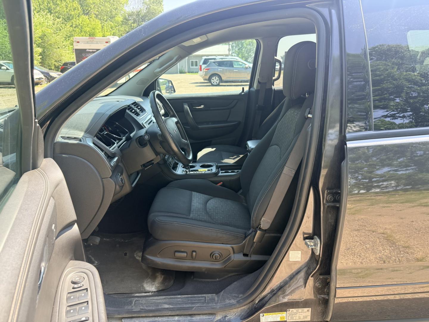 2014 GMC Acadia SLE-2 AWD (1GKKVPKD8EJ) with an 3.6L V6 DOHC 24V engine, 6-Speed Automatic transmission, located at 17255 hwy 65 NE, Ham Lake, MN, 55304, 0.000000, 0.000000- Photo#9